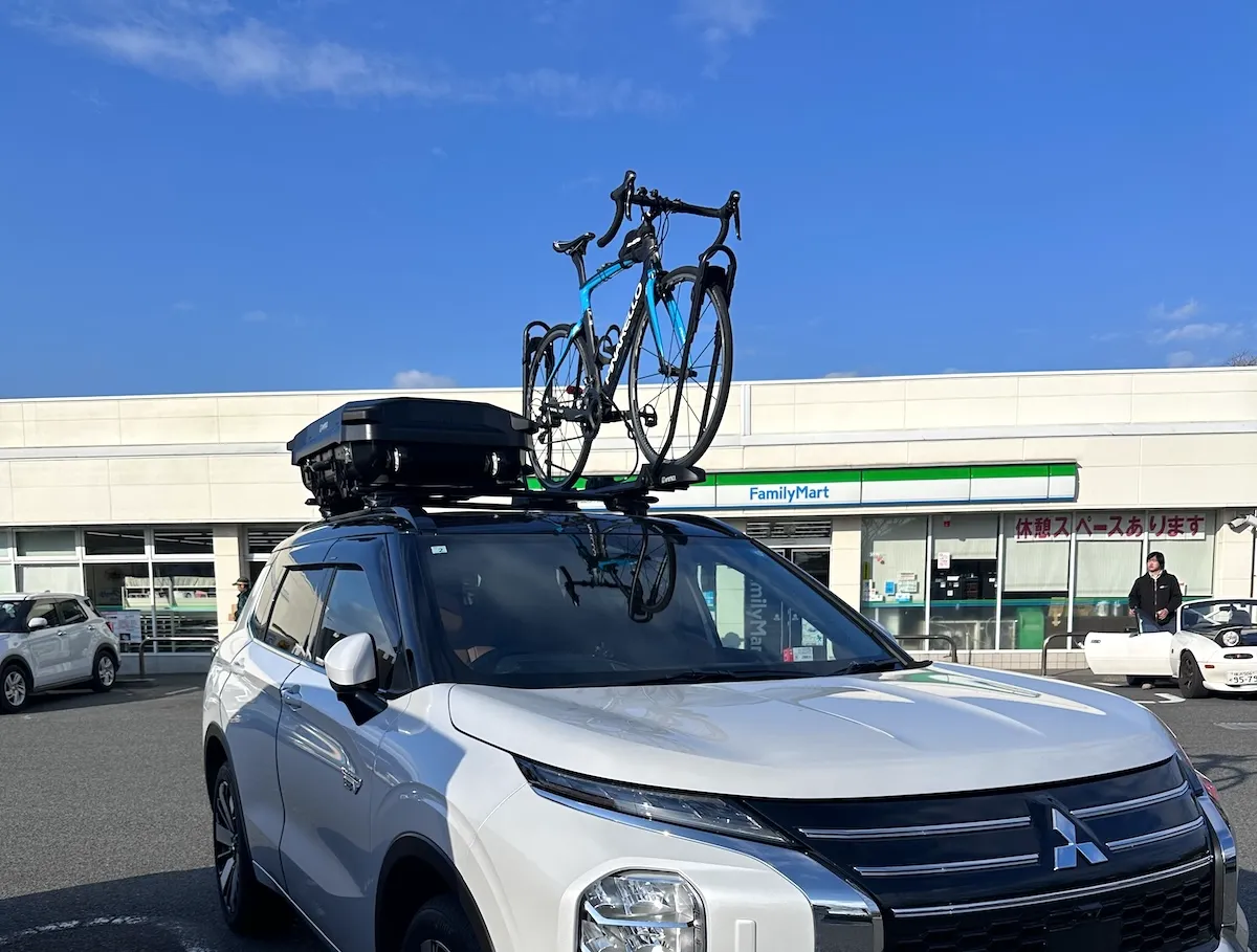 アウトランダールーフキャリア