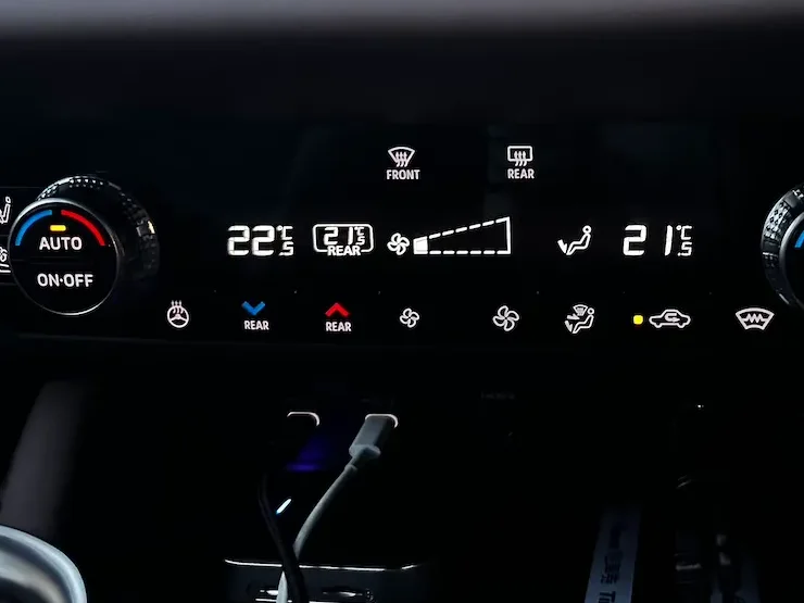 アウトランダーPHEVエアコン